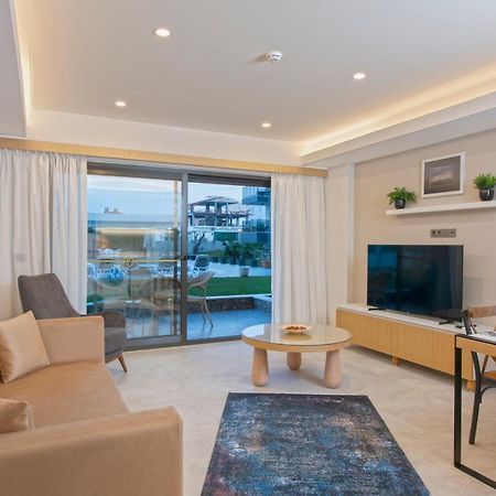 A Suite Side Exterior foto